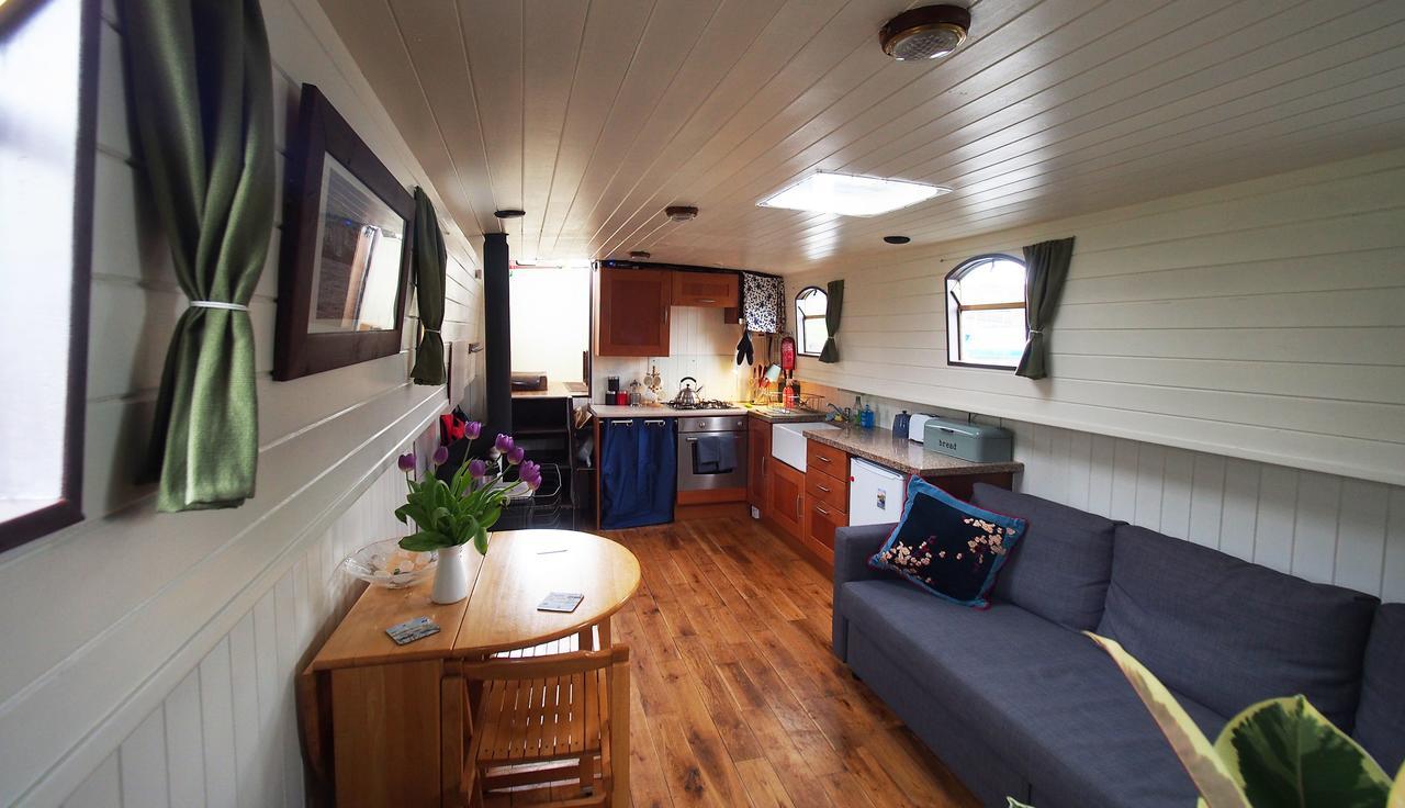Roisin Dubh Houseboat Hotel Sallins Ngoại thất bức ảnh
