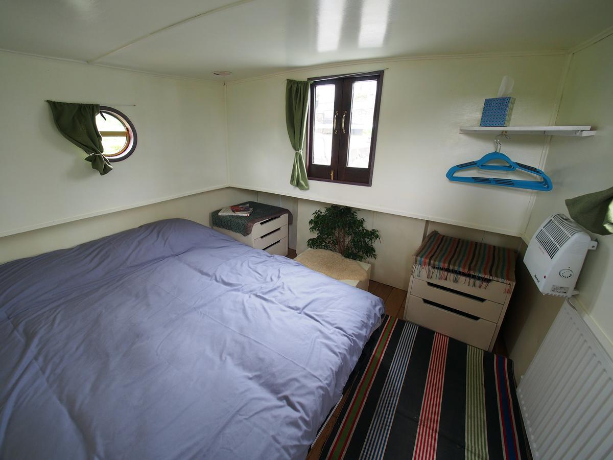Roisin Dubh Houseboat Hotel Sallins Ngoại thất bức ảnh